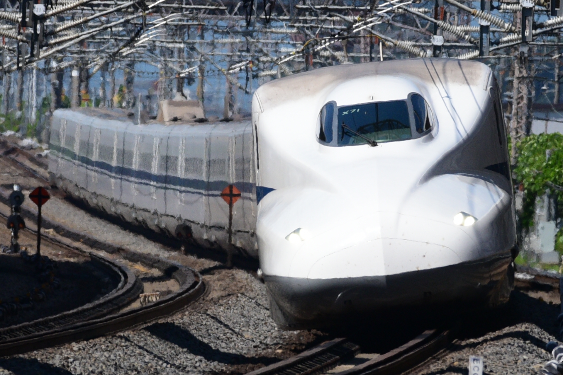 ビジネス利用者と観光客に向けて、新幹線広告のすすめ