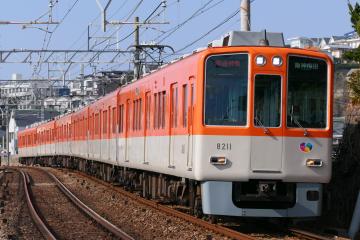 交通広告の種類・魅力をご紹介~阪神電車編~