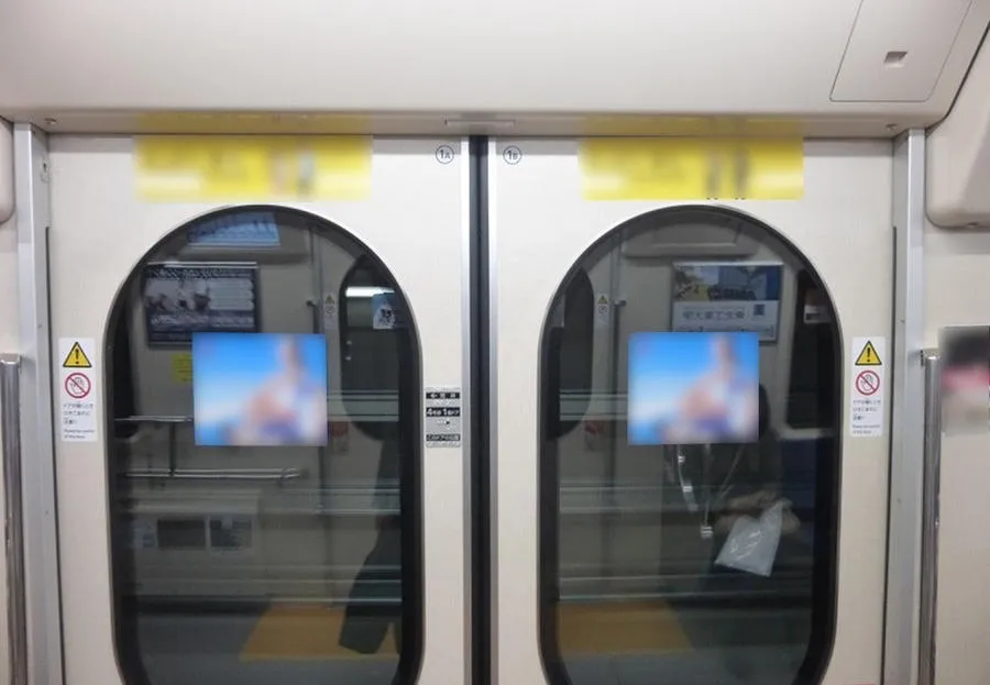 車内広告