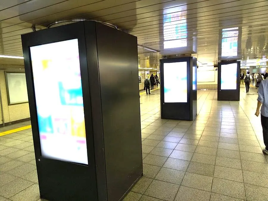 駅デジタルサイネージ広告(複数駅セット)