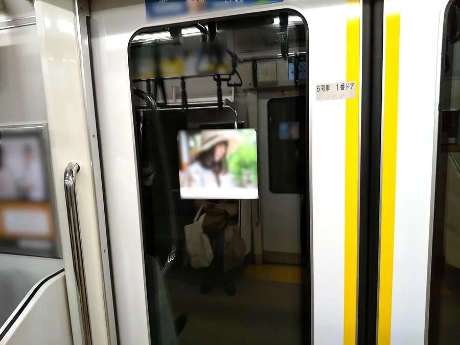 ステッカー広告
