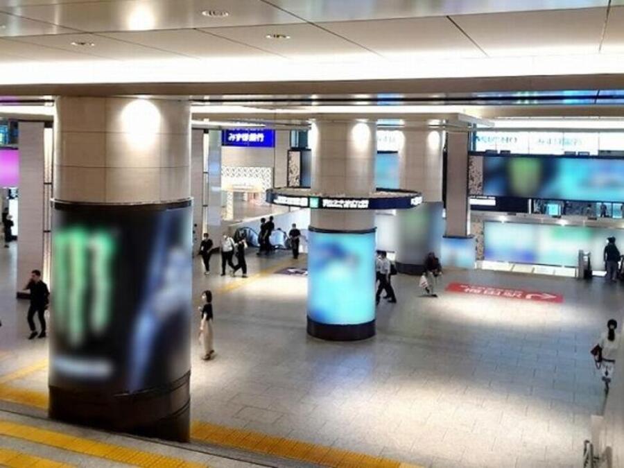 柱巻き広告