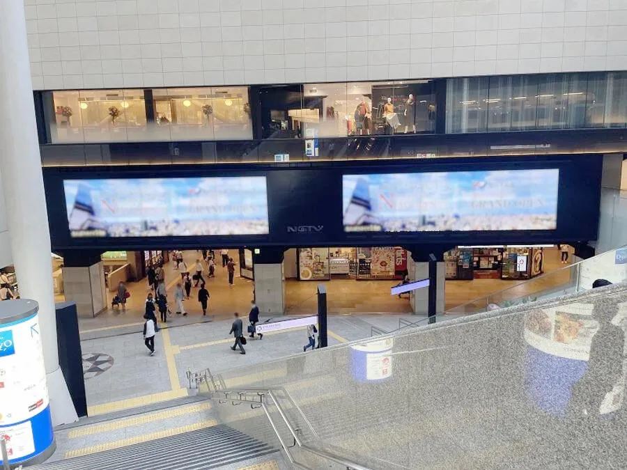 駅デジタルサイネージ広告