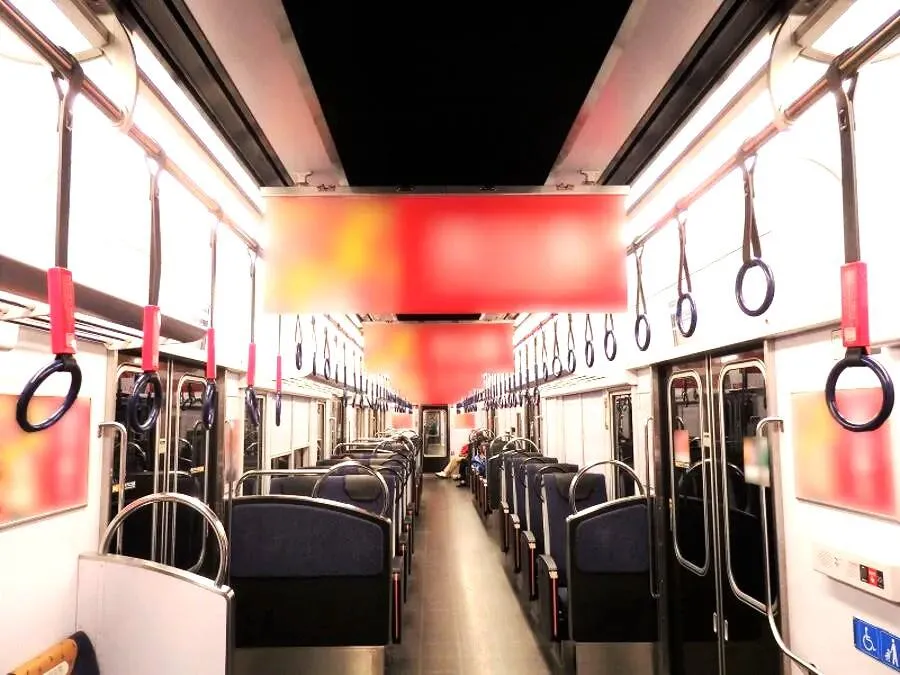 車内集中掲出(ジャック広告)