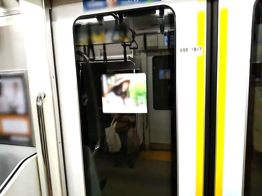 ステッカー広告